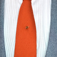 Late Victorian 9ct Gold Knot Tie Pin with Garnet | Parkin and Gerrish (UK)