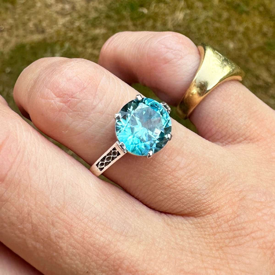 Art Deco 18ct White Gold Blue Zircon Solitaire Ring | Parkin and Gerrish | Antique & Vintage Jewellery