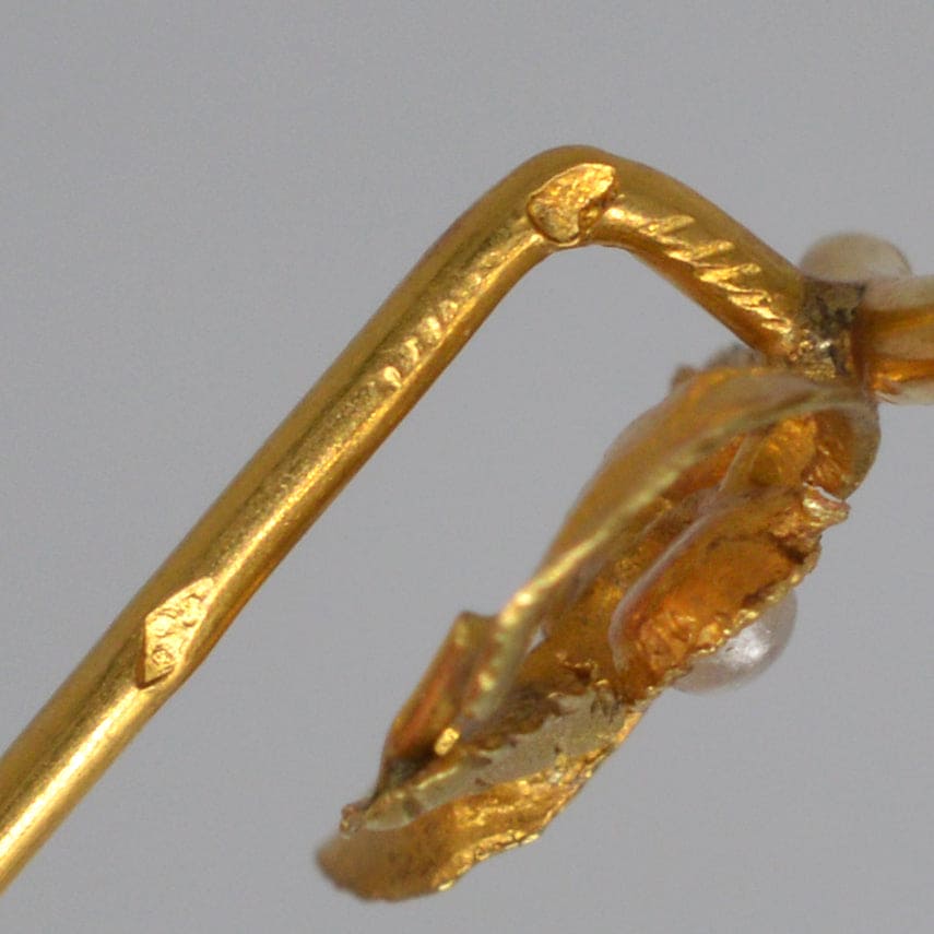 French Late 19th Century 18ct Gold Mistletoe Pearl Tie Pin | Parkin and Gerrish (UK)