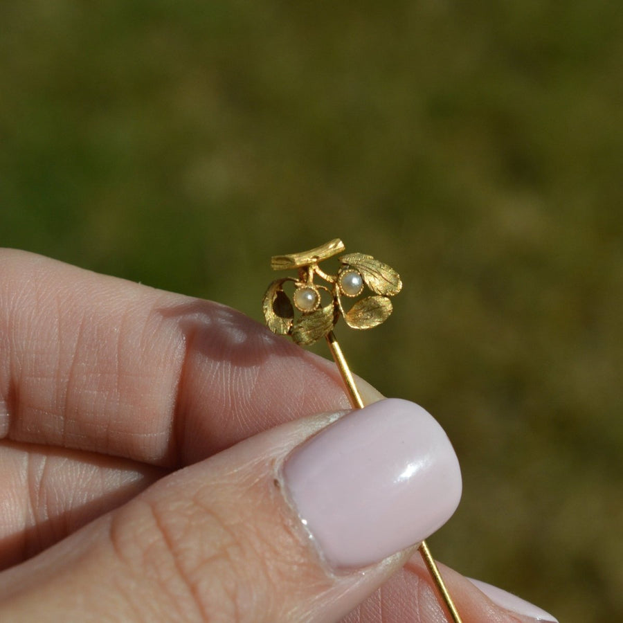 French Late 19th Century 18ct Gold Mistletoe Pearl Tie Pin | Parkin and Gerrish (UK)