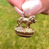 Vintage 9ct Gold Lion Seal with an Onyx Base | Parkin and Gerrish (UK)