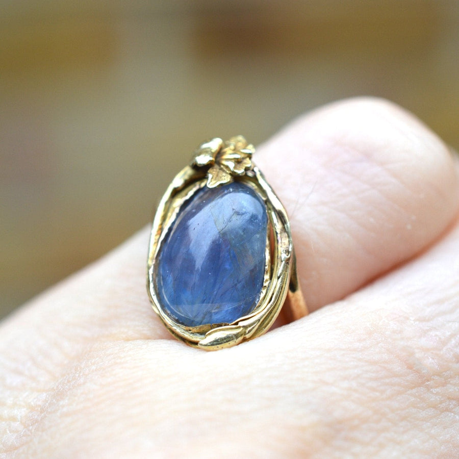 Art Nouveau 18ct Gold Double Cabochon Sapphire Ring with a Flower and Bud | Parkin and Gerrish | Antique & Vintage Jewellery