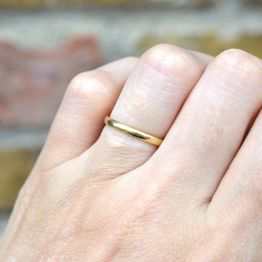 Modern 18ct Gold Wedding Ring (2mm) | Parkin and Gerrish | Antique & Vintage Jewellery
