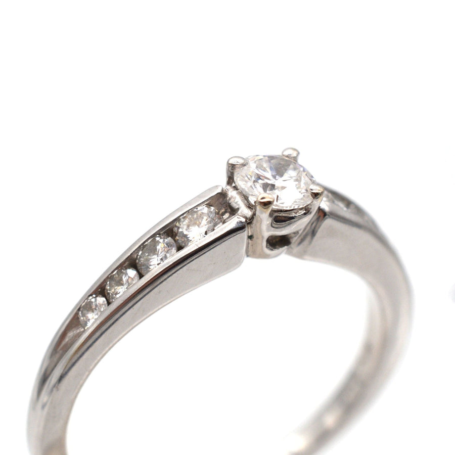 Modern 18ct White Gold, Solitaire Ring with Diamond Shoulders | Parkin and Gerrish | Antique & Vintage Jewellery