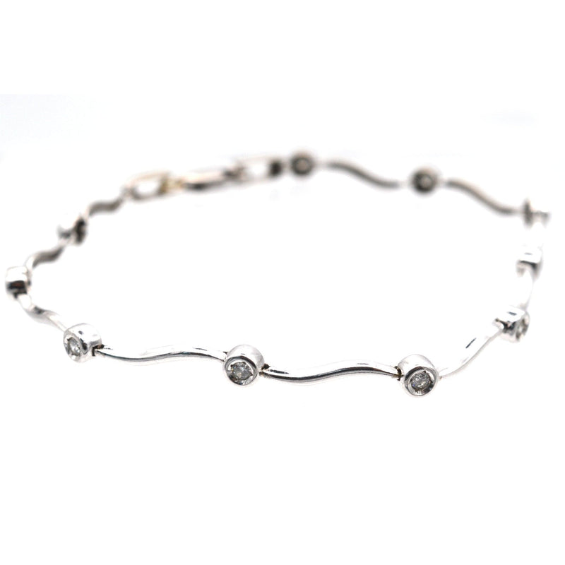 Bracelet moderne en or blanc 9 carats et diamants ondulés 