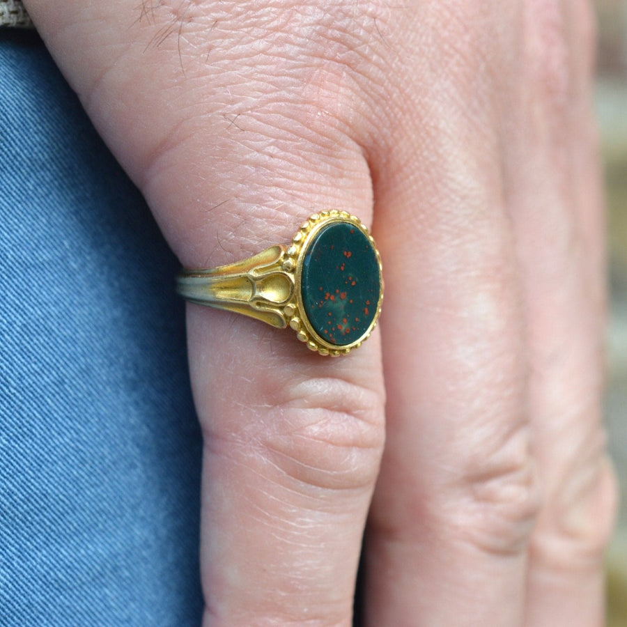 Victorian 18ct Gold Bloodstone Signet Ring with Decorated Shoulders | Parkin and Gerrish | Antique & Vintage Jewellery
